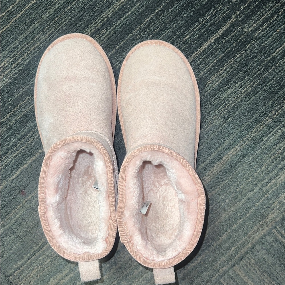 Cozy Ballerina Pink Shearling Boots Size 8 womens s